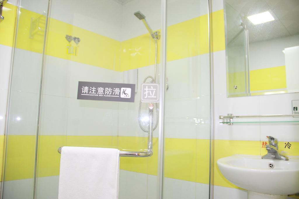 7Days Inn Foshan Zumiao Baihua Plaza Εξωτερικό φωτογραφία